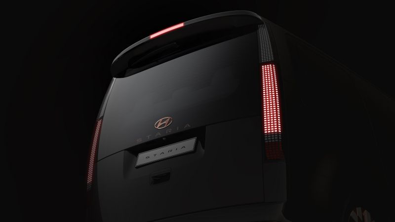 2024 Hyundai Staria Lounge Queen 7-Seater